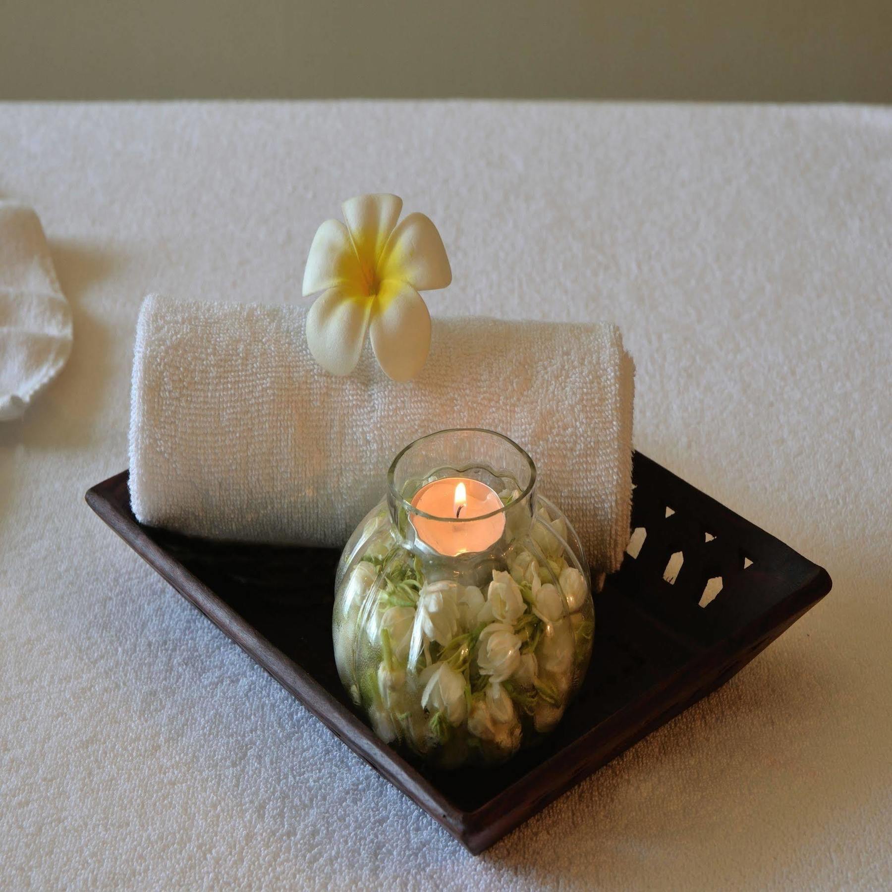 Marasa Sarovar Premiere Tirupati Exterior foto Plumeria spa